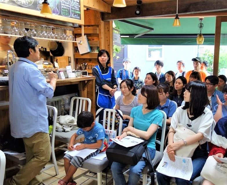 鎌倉のカフェにて、武本匡弘の講演会
